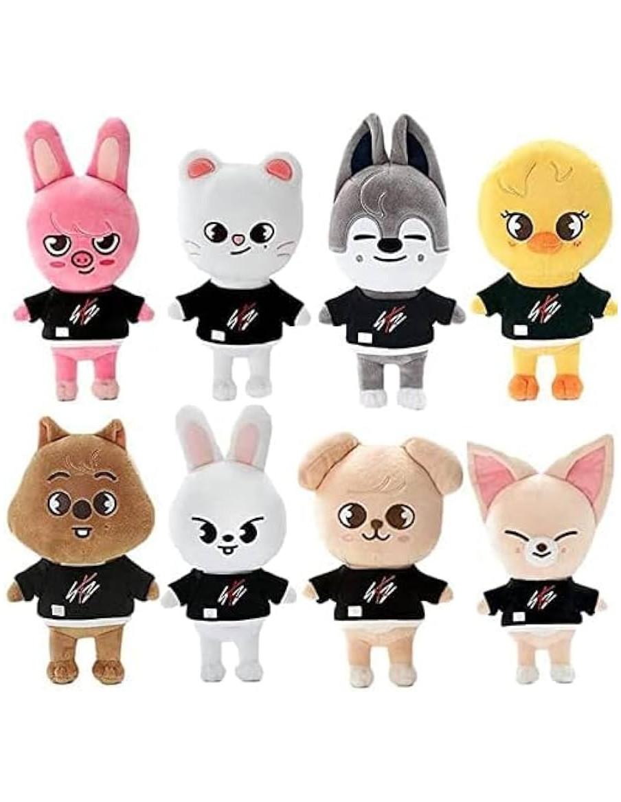 Peluches Skzoo - STRAY KIDS  - 

Skzoo Plush
Versions: 
Wolf - Bangchan.
Chick - Felix.
Puppy -  Seungmin.
Weasel - Hyunjin

