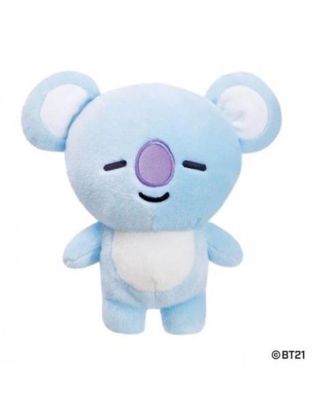 Peluche Koya 23cm. BT21  - Diseñado por RM de BTS
Peluche fabricado en felpa. Mide aproximadamente 23 cm. Lavar a mano. Secar al