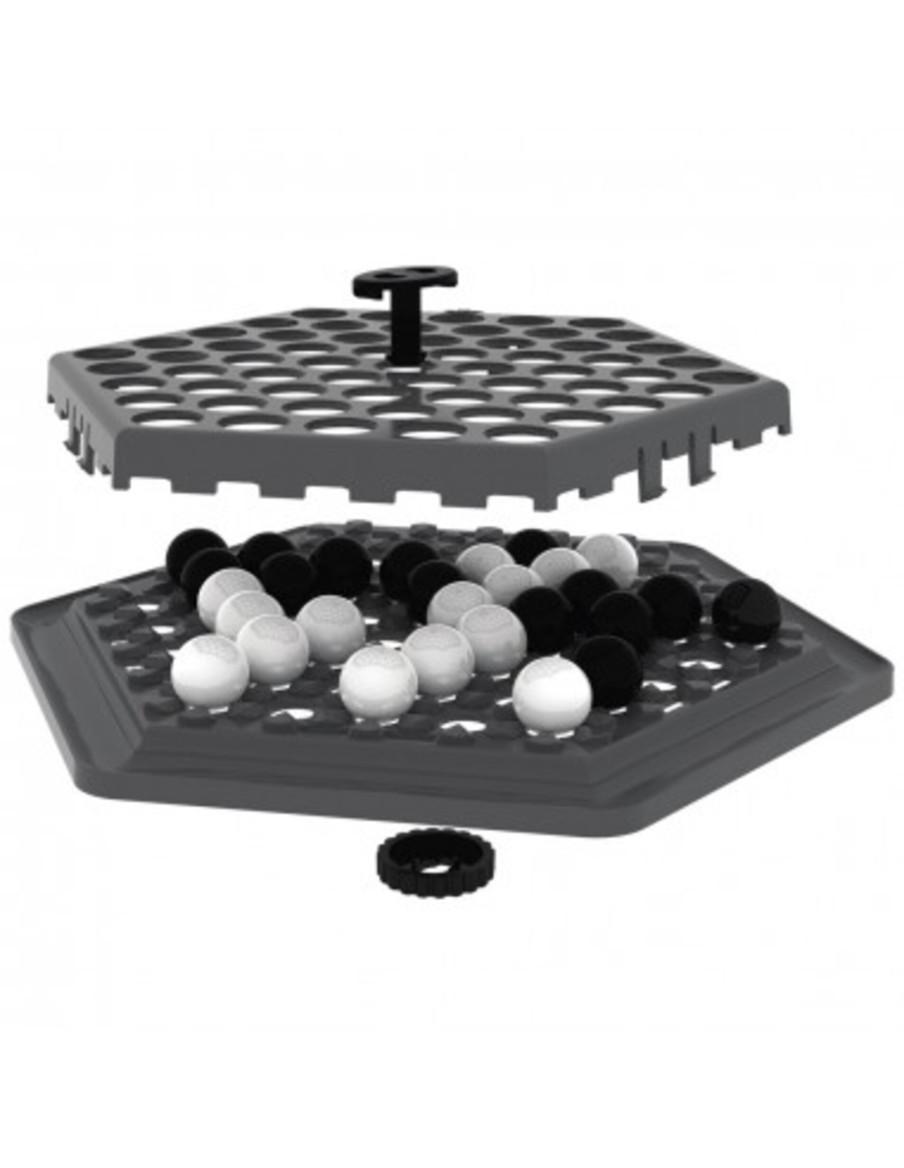 Abalone Go  - Observa, planifica y… ¡sopesa tus opciones con cada movimiento!

Dos bandos se enfrentan en un tablero hexagonal c