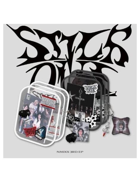 NMIXX - FE3O4: STICK OUT (3RD EP) LIMITED Ver. + Applemusic Photocard  - Contenido:Bolsito transparente con cremallera y bordes 