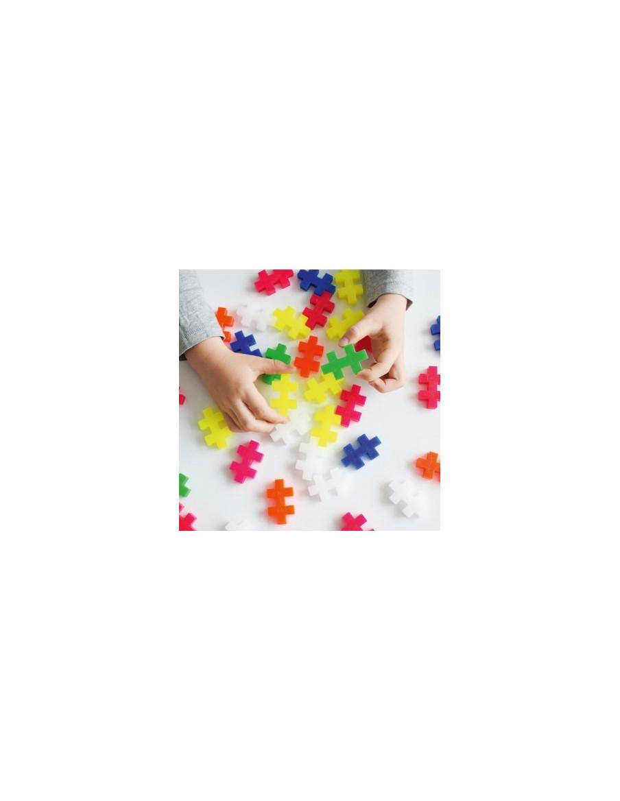 Cubo BIG Neon Mix 100 pcs  - ¡Juego libre con 100
piezas de colores!

Este set de juego fomenta la creatividad y
habilidades mot