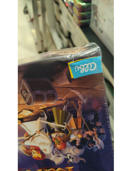 Karak (Caja dañada)  - En Karak, cada jugador conducirá uno de los seis diferentes personajes dentro del laberinto de Karak. Pie